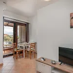 Apartman Studio's Pavese *