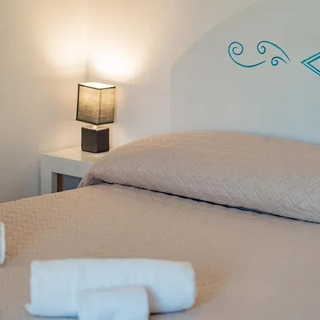 Apartment Studio's Pavese Olbia