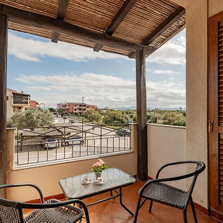 Studio's Pavese, Aeroporto Apartment *